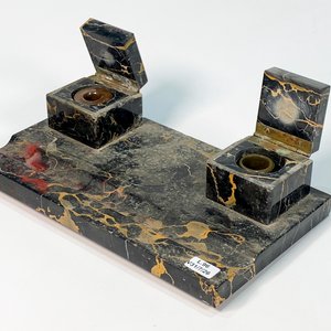 Tintero de Mármol Negro y Beige con Dos Depósitos - imagen 3