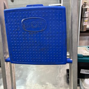 Escalera de Aluminio de 5 Escalones con Caja de Herramientas y Botiquín - imagen 2