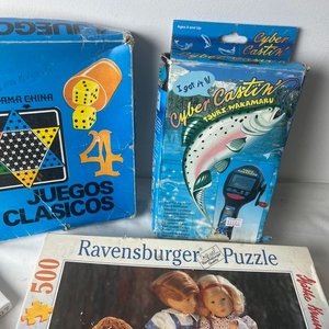 Lote de Juegos Clásicos: Puzzle Ravensburger, Naipes y Juego de Damas - imagen 4