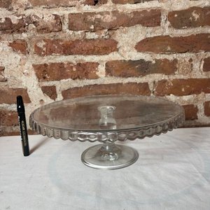 Plato para Tortas y Postres de Vidrio con Pie Central - imagen 1