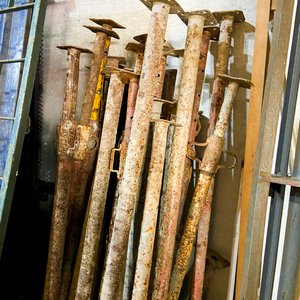 Treinta Puntales Telescópicos de Construcción con Desgaste - imagen 3