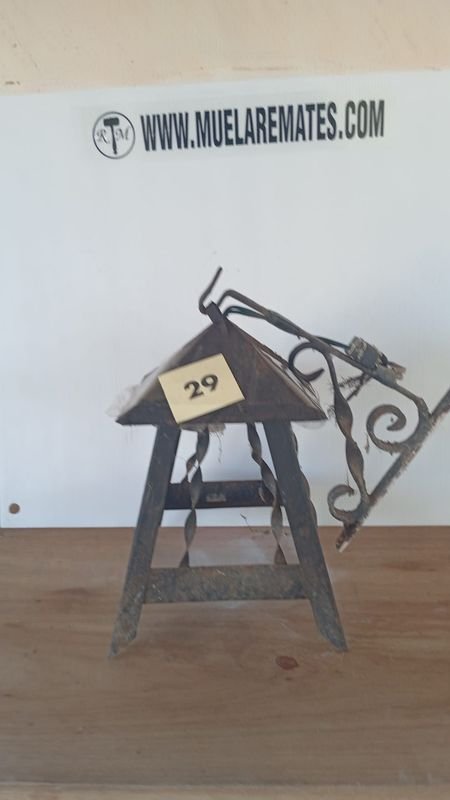 Farol estilo colonial con pergola para decoración - imagen 4
