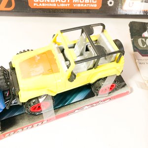 Lote de Juguetes: Castillo, Set Militar, Armas, Camionetas y Más - imagen 5