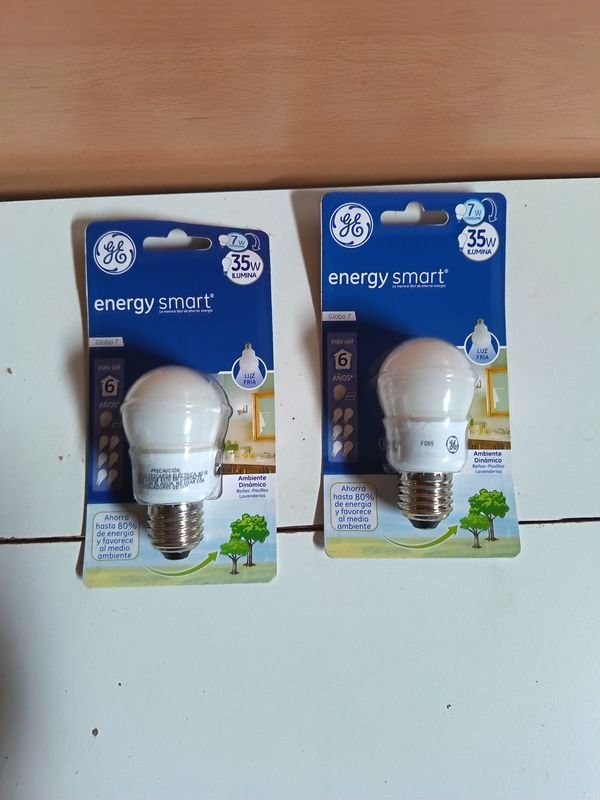 2 Lámparas LED GE Energy Smart 7W Globo 7