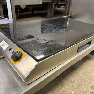 Lote siguiente: Plancha Vitrocerámica Profesional Guyon Sobremesa 42x67cm