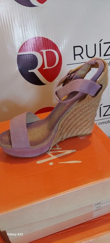 Zapatos de tacón alto en venta - imagen 3