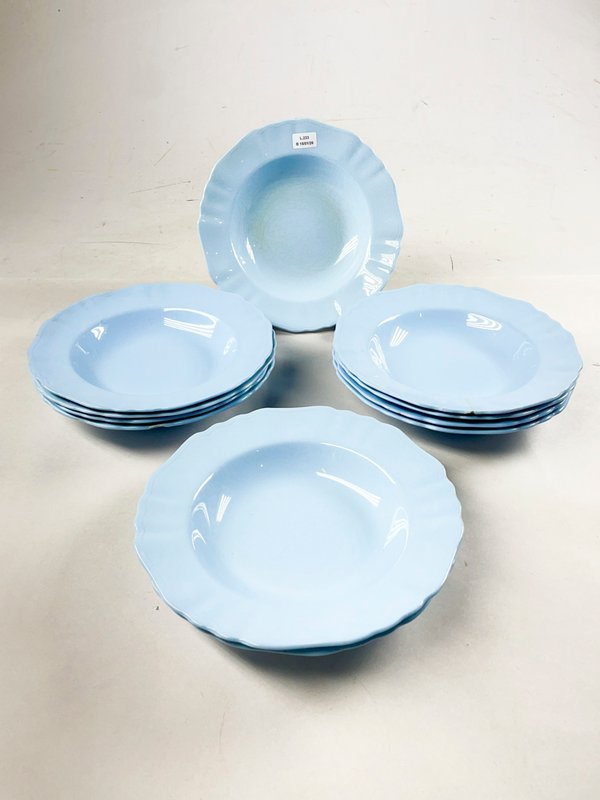 Lote siguiente: Platos azules de loza inglesa Celeste