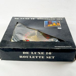 Lote anterior: Juego de Ruleta "De Luxe 16" con Fichas y Cartas