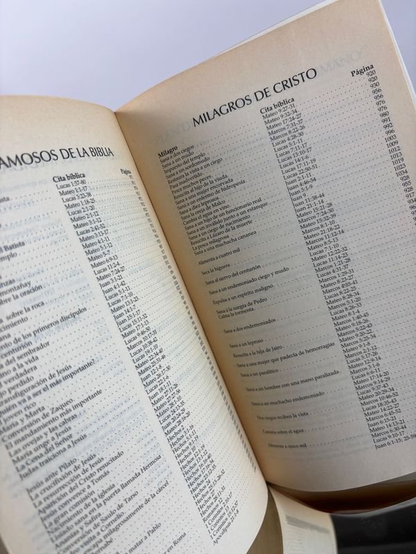 Colección de libros clásicos y religiosos en español - imagen 13