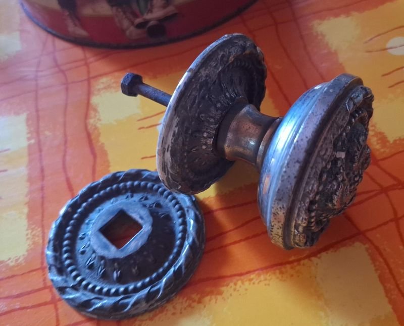 Lote anterior: Antiguo pestillo bronce muy lindo para decorar