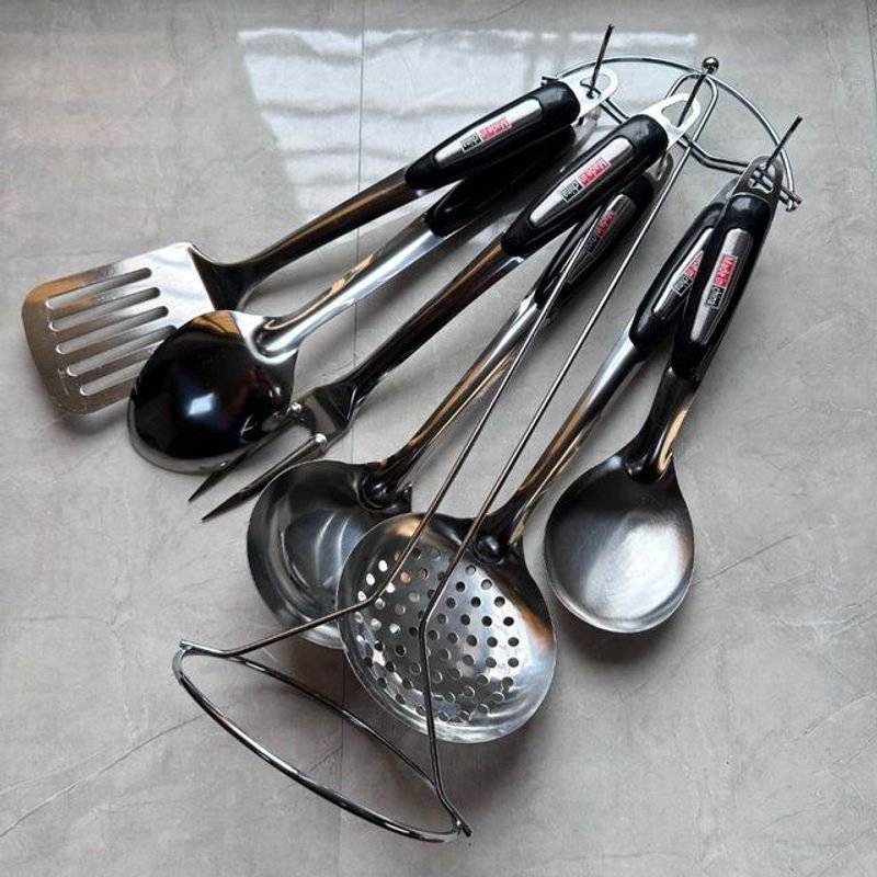 Utensilios de cocina en conjunto