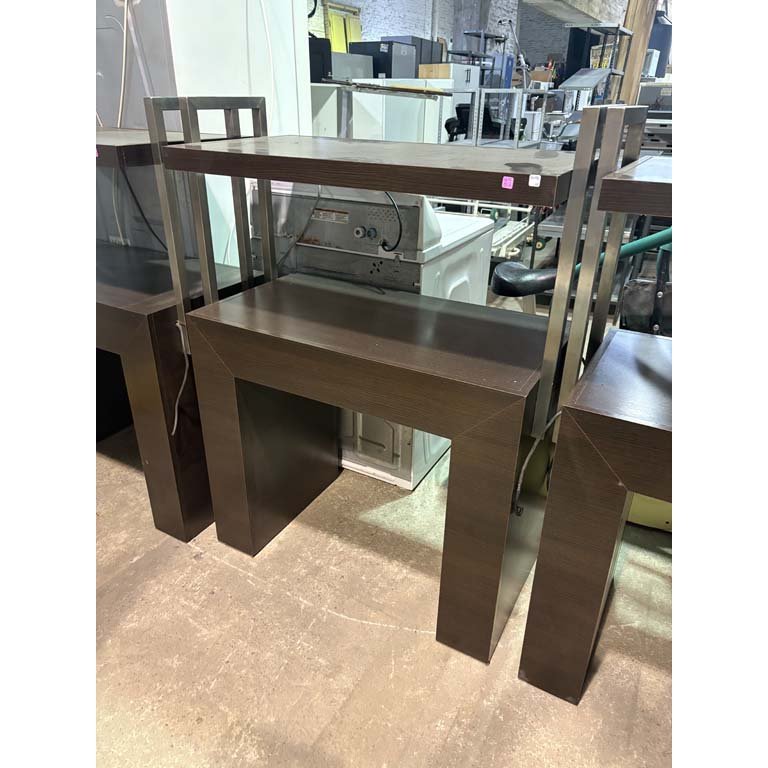 Lote anterior: Mesa con estante y ruedas para hogar
