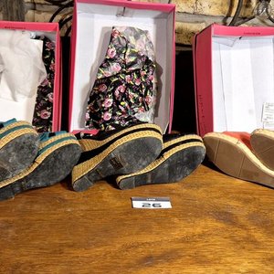 Lote de 6 Calzados: Sandalias de Plataforma y Zapatos Infantiles - imagen 5
