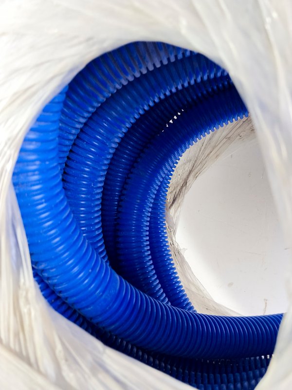 Rollo de Caño Corrugado Azul para Construcción