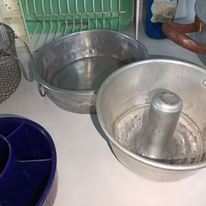 Lote de Utensilios de Cocina: Escurridor, Colador, Moldes y Termos - imagen 7