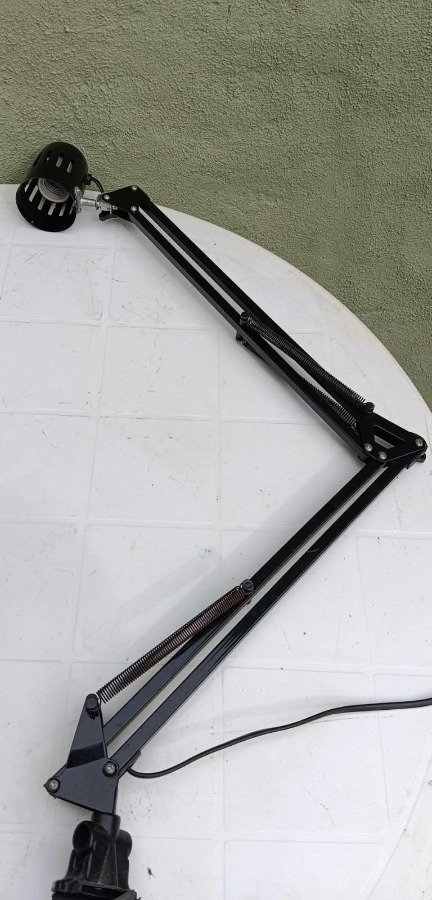 Lámpara de Brazo Flexible Negra con Parlante Sony