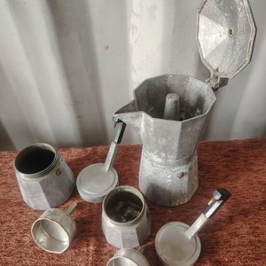 Juego de Cafeteras Moka Italianas de Aluminio con Filtros - imagen 3