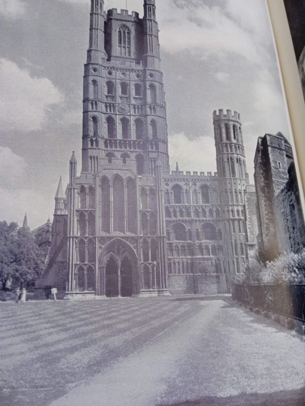 Libro sobre arquitectura en catedrales inglesas - imagen 3
