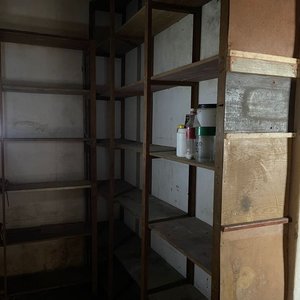 Tres Estanterías de Pino Blanco con Múltiples Estantes - imagen 2