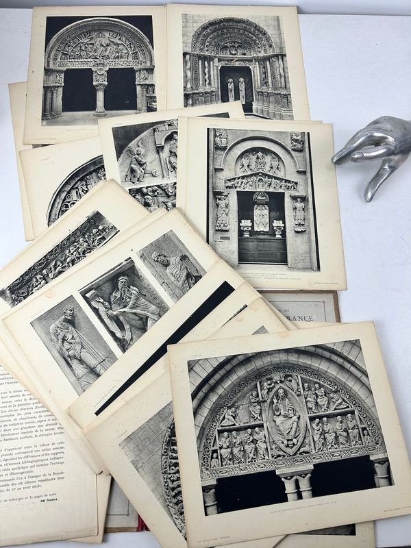 Libro de arte medieval francés con escultura metálica - imagen 4