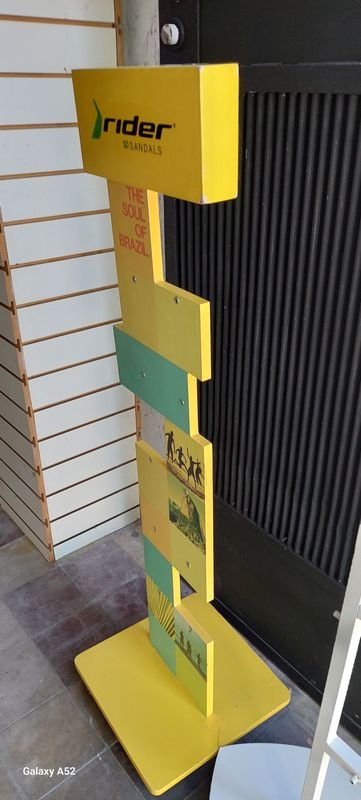 Par de excibidores 140 de alto para venta - imagen 3