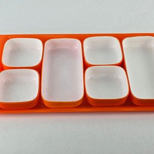 Bandeja Retro para Copetín con Compartimentos en Acrílico Naranja - imagen 2