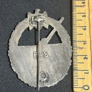Lote anterior: Insignia Alemania III Reich Batería Antiaérea Kriegsmarine II Guerra Mundial Original