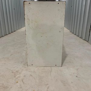 Mesa Decorativa Blanca con Patas de Madera - imagen 5