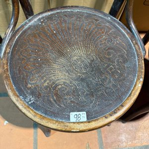 Lote siguiente: Sillas de Madera Estilo Viena - Precio por Unidad