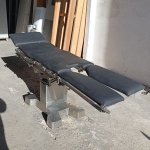Mesa Quirúrgica Electrohidráulica Segmentada de Acero Inoxidable - imagen 4
