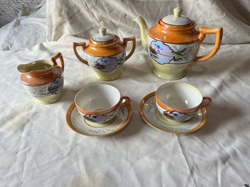 Lote siguiente: Juego de té para dos personas - Set de té en porcelana