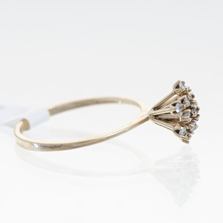 Anillo de oro con brillantes - imagen 2