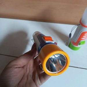 Linternas Infantiles de Plástico con Correa - imagen 2