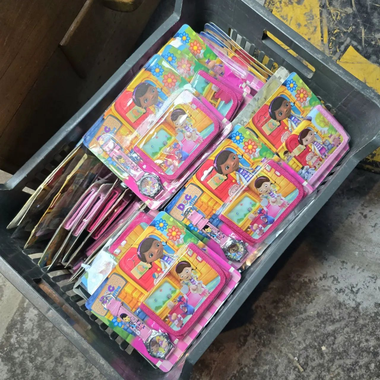 Lotes de billeteras y relojes infantiles - imagen 2