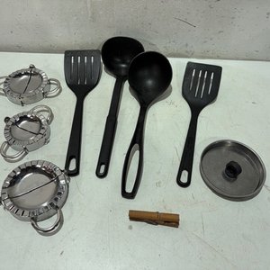 Lote siguiente: Juego de Utensilios de Cocina y Moldes para Empanadas