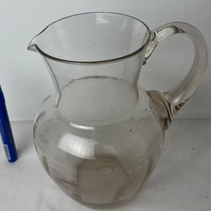 Lote anterior: Jarra de Vidrio Transparente con Asa - 22 cm
