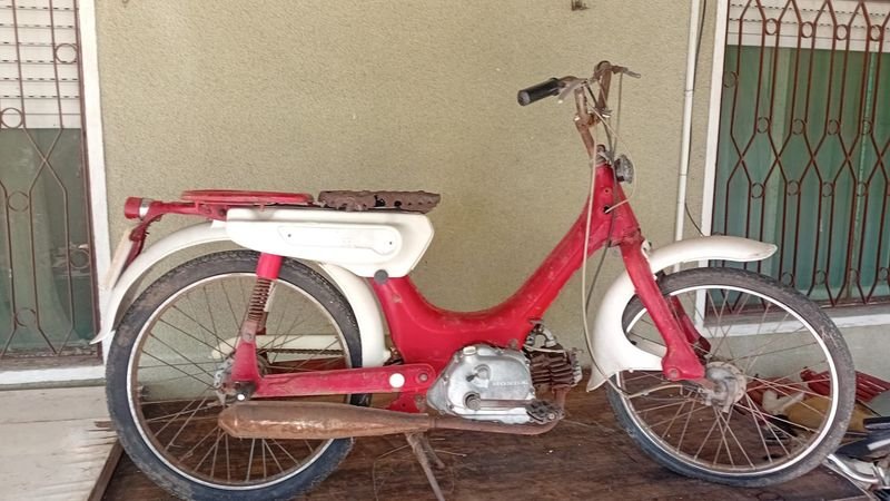 Moto Honda 50 en Buena Condición