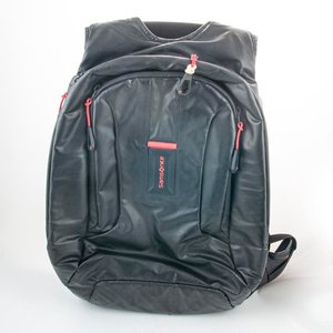 Lote siguiente: Mochila Samsonite Negra con Detalles Rojos