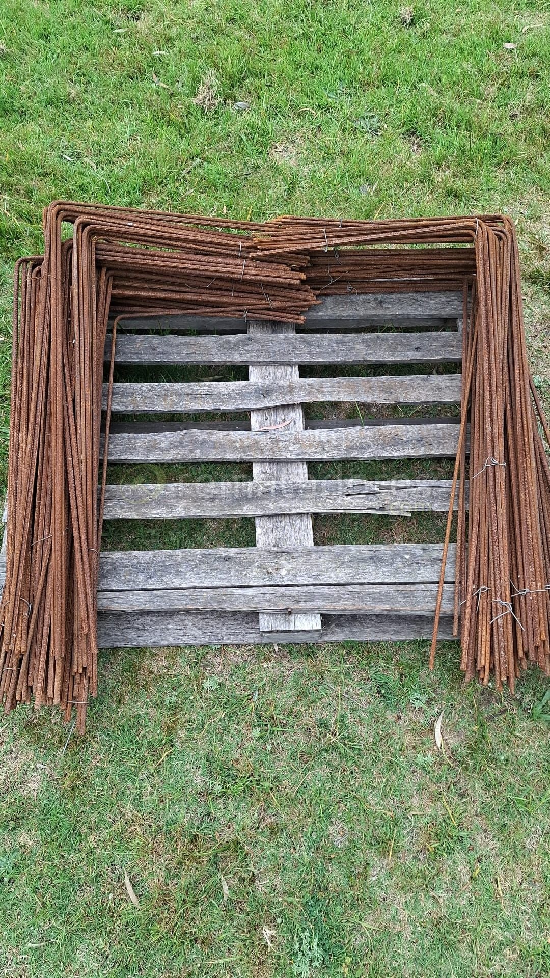Lote de Barras de Hierro Corrugado para Construcción