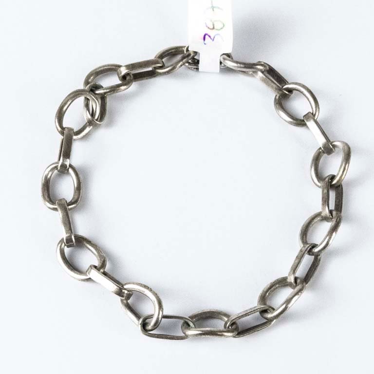 Lote siguiente: Pulsera de plata en excelente estado