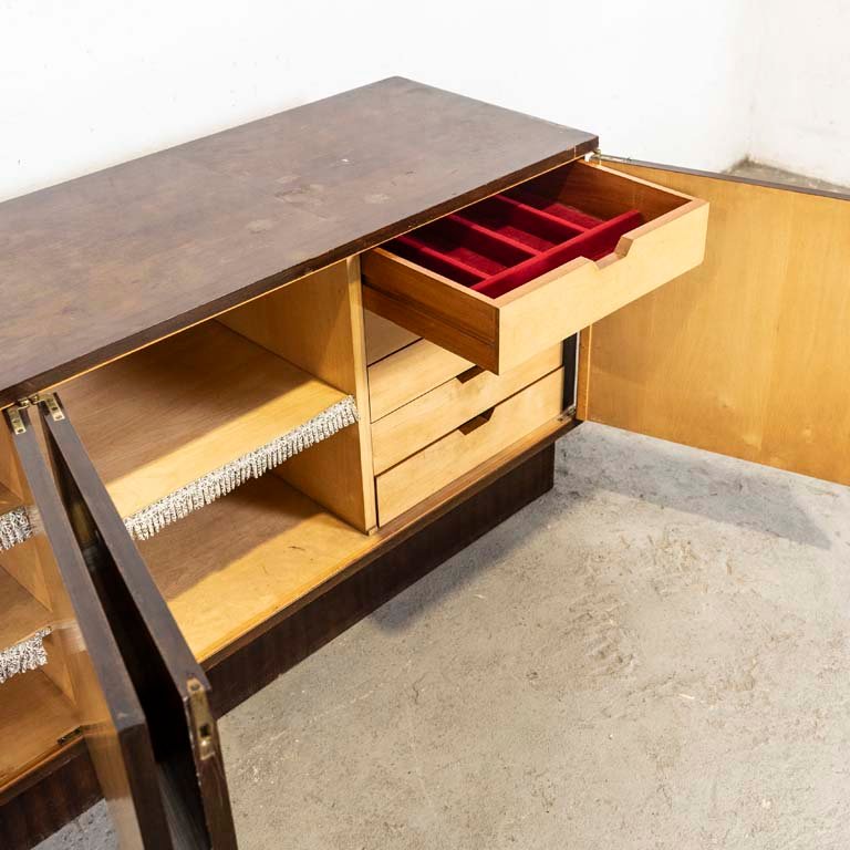 Item 2106318 - Image 1