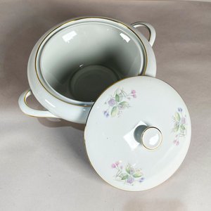 Fuente Circular y Guisera de Porcelana Bavaria con Decorado Floral y Guardia Dorada - imagen 4