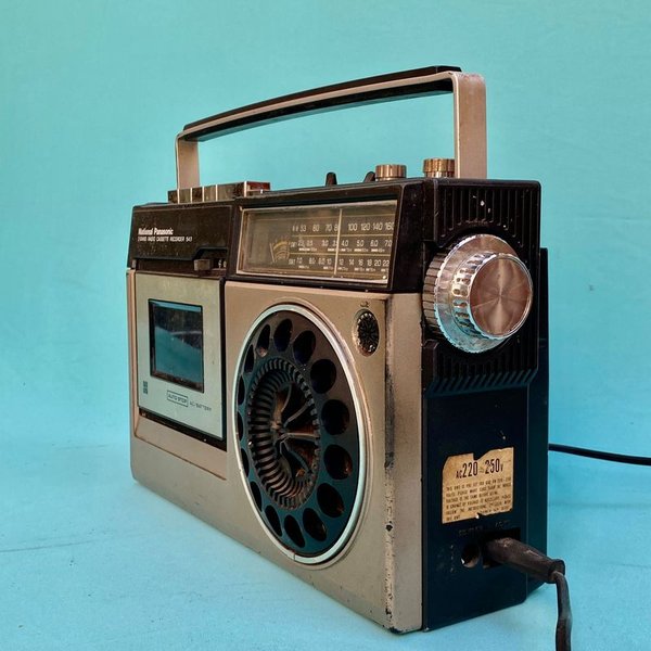 Radio Cassette Nacional Panasonic Modelo 543 de los Años 70 - imagen 2