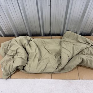 Lote anterior: Acolchado Le Blanc Verde Pistacho 240x230 cm Poliéster Grande