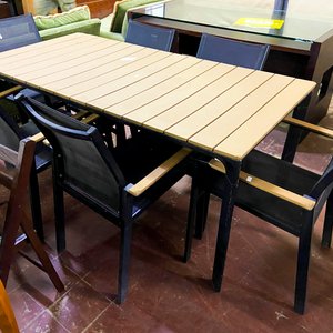 Lote anterior: Mesa de Comedor Exterior con 6 Sillas de Aluminio y Madera