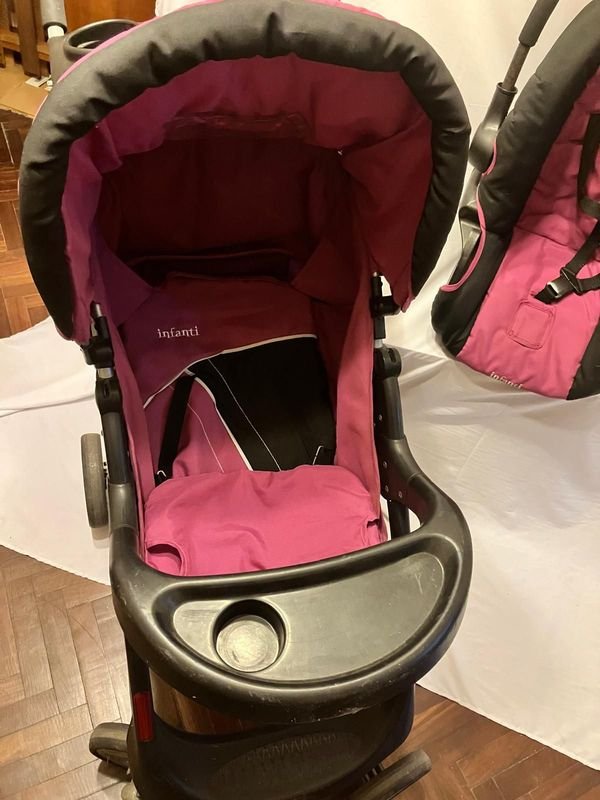 Cochecito de Bebé Infanti con Huevito Travel System Rosa y Negro - imagen 1