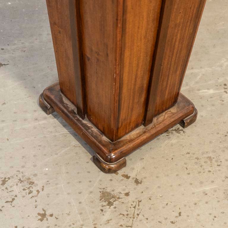 Pedestal de madera estilo art nouveau con detalles en el lustre - imagen 2