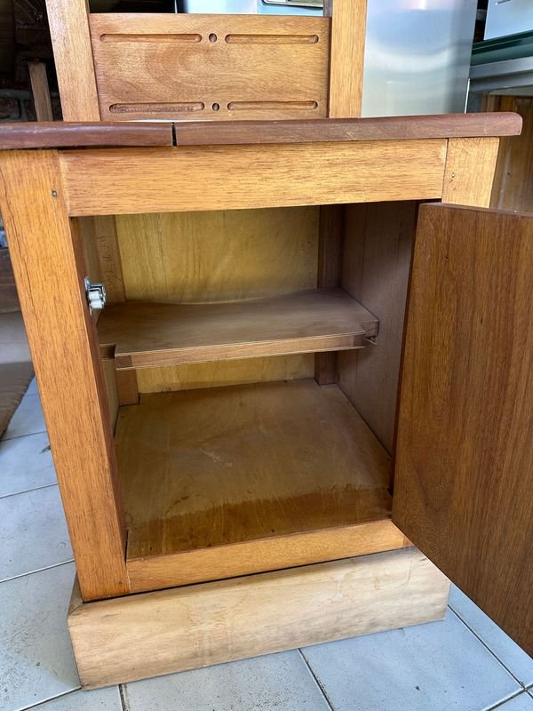 Mesa de Noche de Madera de Alta Calidad - imagen 5