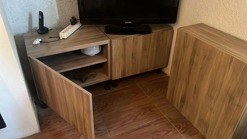 Mueble para TV de tres piezas en excelente condición - imagen 5