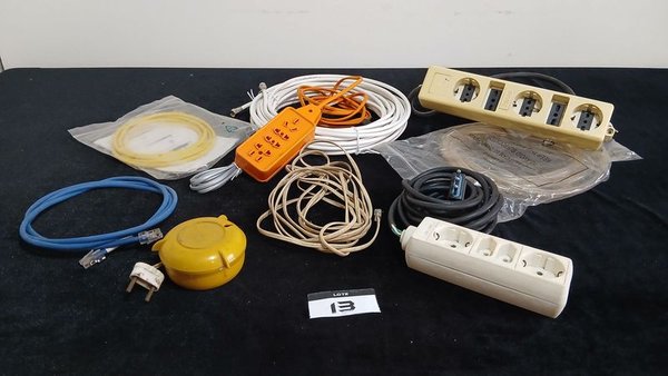 Lote de Cables Eléctricos, Extensiones y Adaptadores - imagen 1